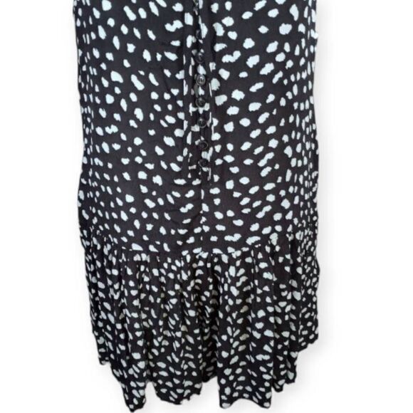 FOREVER 21 BLACK & WHITE ROMPER SZ.M NWT. - Picture 3 of 9